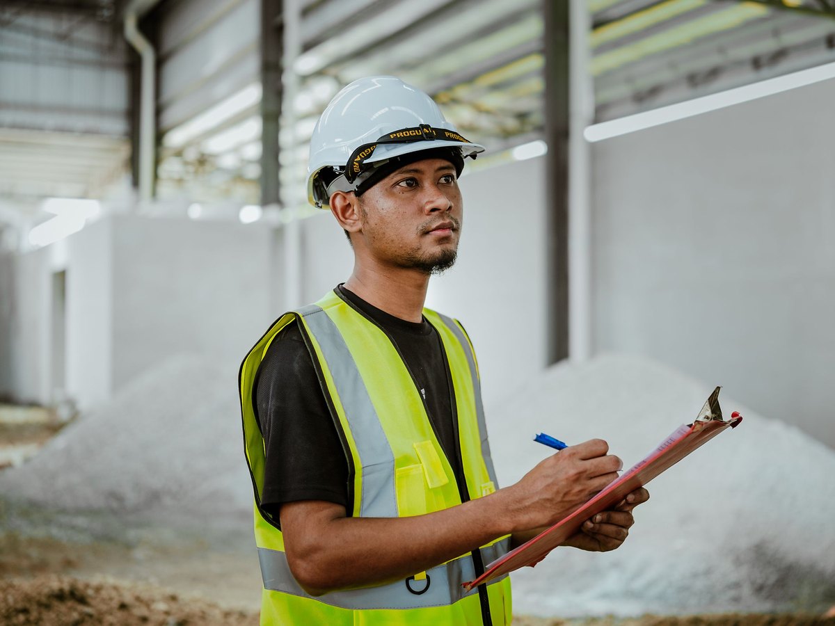 Filipino food-service and hospitality worker on a Kuwait worksite